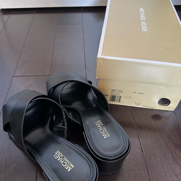 MICHAEL KORS Black Abbot Criss Cross Mules Block Heels | 6.5 | LIKE NEW WITH BOX - Picture 11 of 11